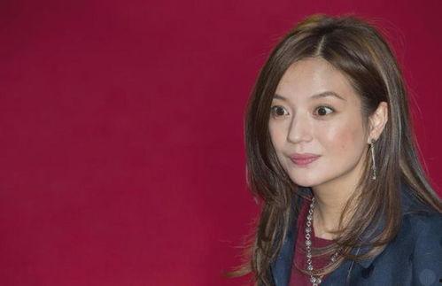 娱乐吃瓜女明星恋爱,瓜田里的爱情故事，女明星们的甜蜜纠葛